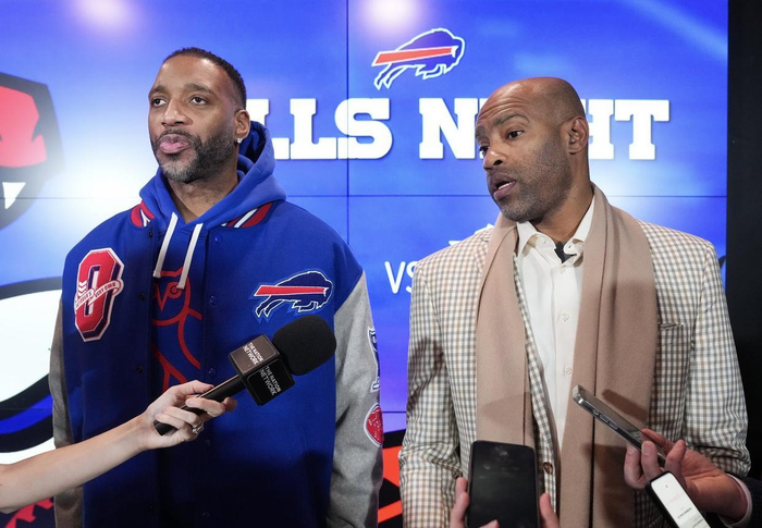 世界杯比赛直播地址-表兄弟再合体！卡特麦迪跨界投资NFL，打造NFL与NBA球迷梦幻联动|比尔|特雷西·麦克格雷迪|猛龙|比尔队|NBA吐槽大会_新浪体育_新浪新闻