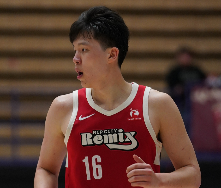 杨瀚森G联赛轰31分！奈何队友太独关键球无球权，防守被点需总结